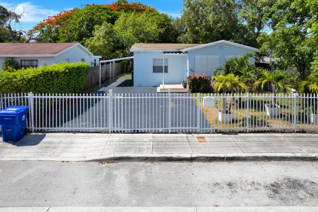 Very Modern Buena Vista Gem Near Wynwood Miami Exterior photo